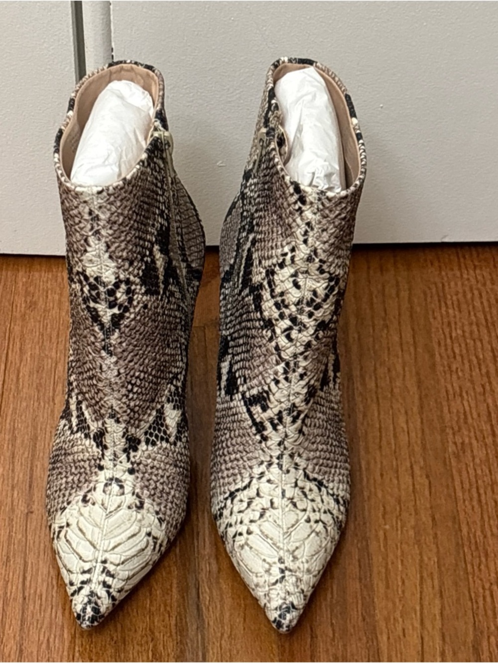 Steve Madden Ashton Snakeskin Patterned Ankle Boots Heels Zip Size 9 READ